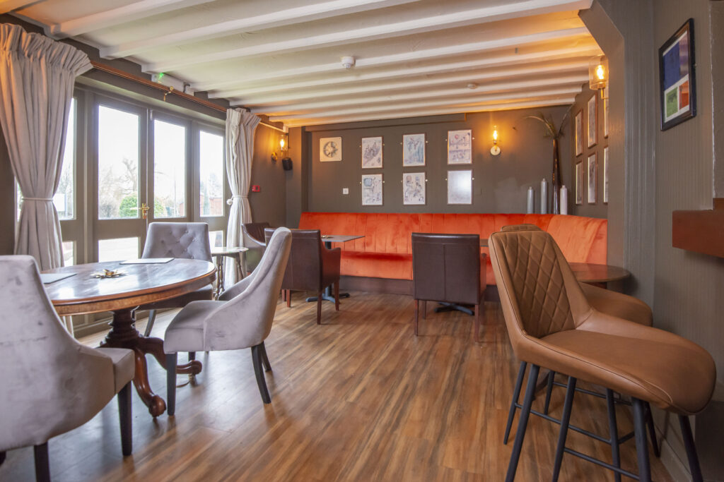 Pettifers Hotel