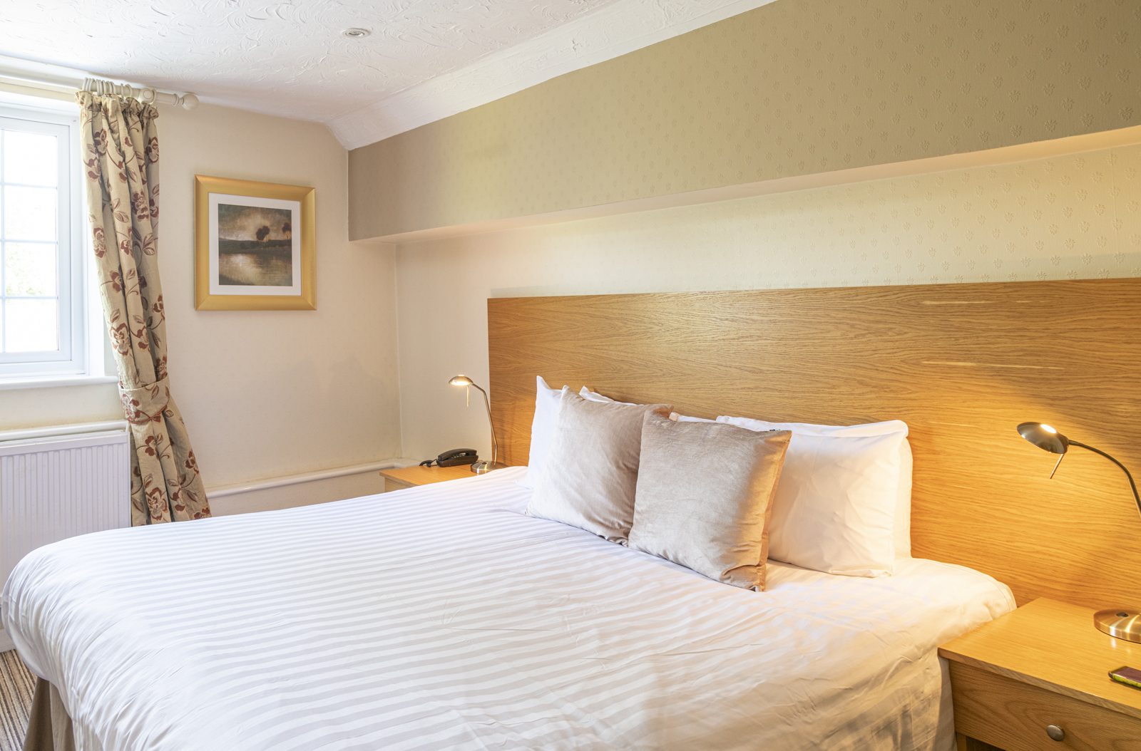 Pettifers Hotel