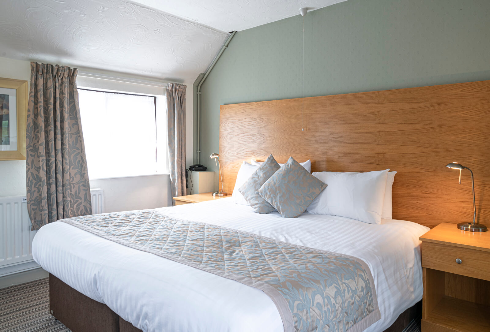 Home 7 Pettifers Hotel room