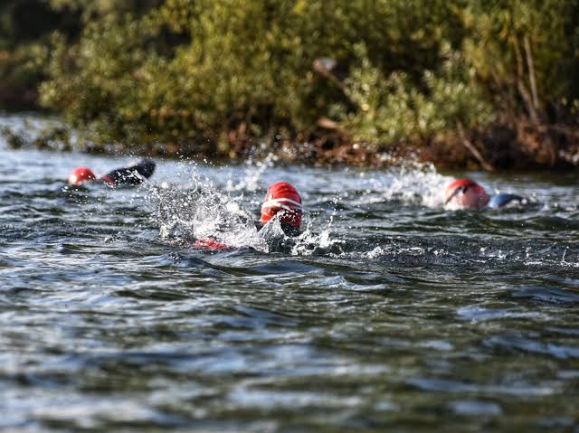 Lake 32 swimming competition