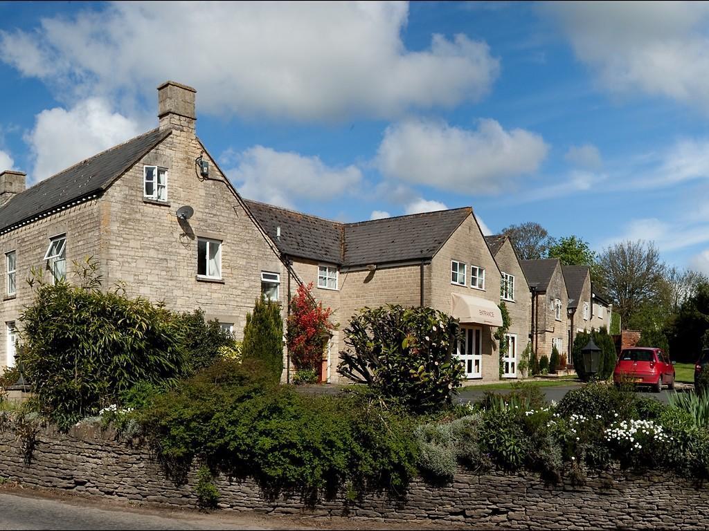 A Slower Summer in the Southern Cotswolds 1 Pettifers Hotel